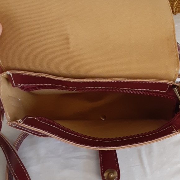 Bundle of small purses - Picture 2 of 3